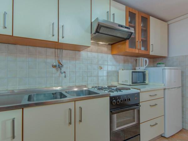 Apartment Complex Sauko : photo 6 de la chambre appartement standard