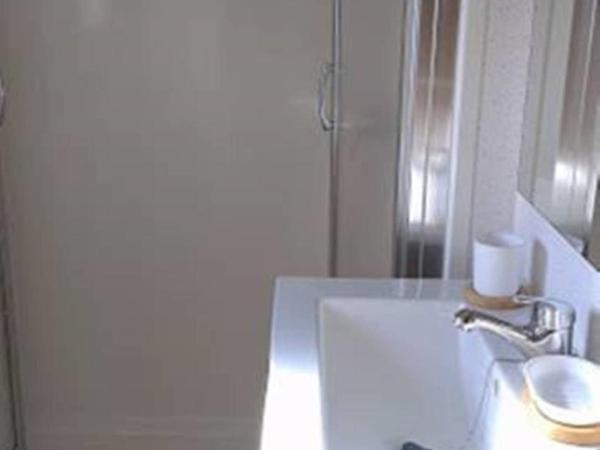 Cathares Holidays : photo 9 de la chambre mobile home