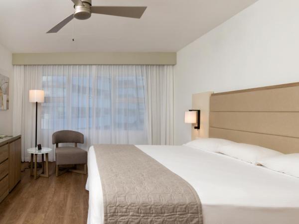 Riu Plaza Miami Beach : photo 3 de la chambre chambre lit king-size de luxe - vue sur ville