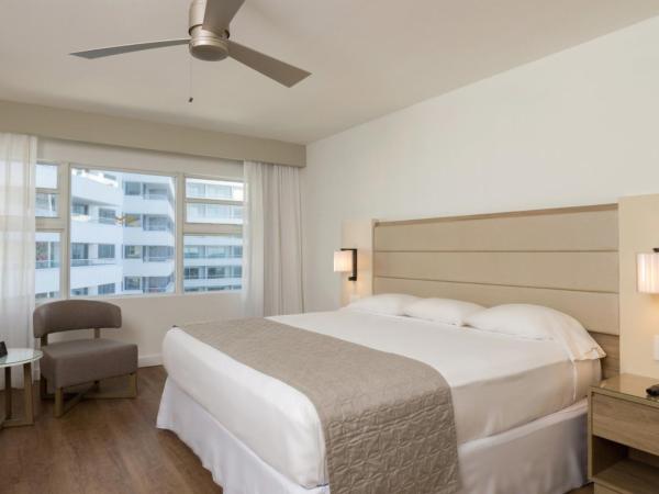 Riu Plaza Miami Beach : photo 1 de la chambre chambre lit king-size de luxe - vue sur ville