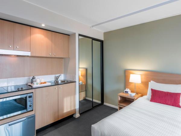 Nesuto Parramatta : photo 4 de la chambre studio exécutif avec balcon