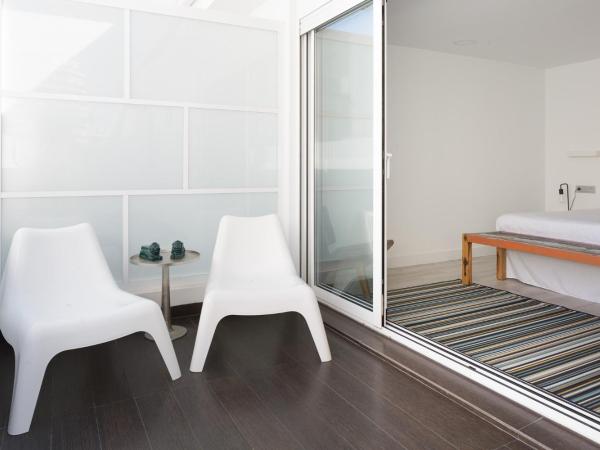 Hotel Alamo : photo 3 de la chambre chambre deluxe double ou lits jumeaux