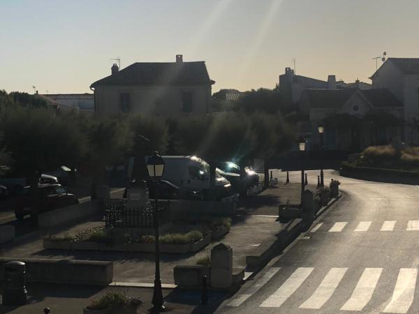 Hôtel restaurant le delta : photo 4 de la chambre chambre double avec salle de bains privative extérieure