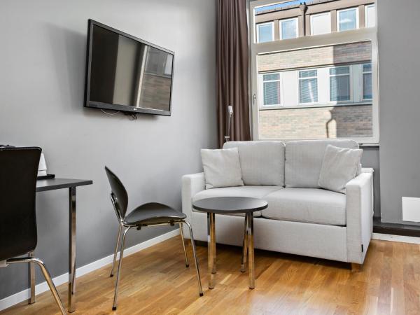 Aiden by Best Western Stockholm City : photo 4 de la chambre chambre familiale avec lit king-size et canapé-lit