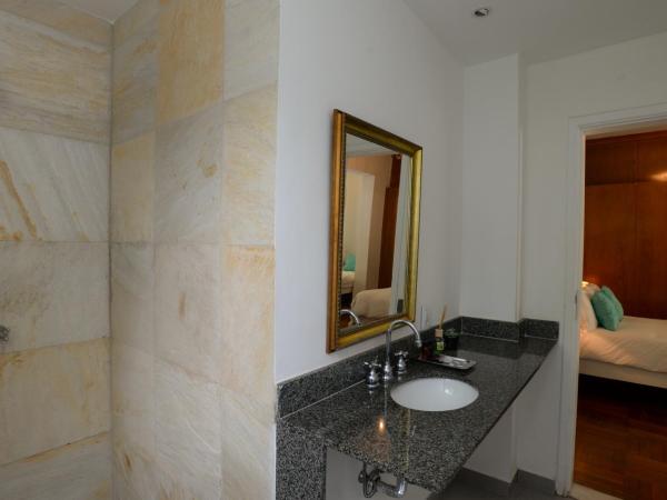 Rio Boutique Suites : photo 4 de la chambre chambre triple avec salle de bains