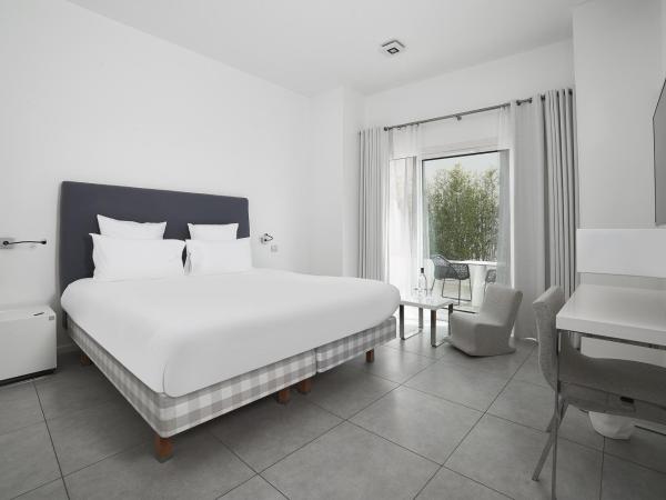 Kube Saint-Tropez : photo 4 de la chambre chambre classic white