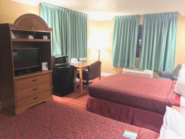Days Inn by Wyndham San Antonio Airport : photo 3 de la chambre chambre avec 2 lits queen-size nqq1 - non-fumeurs