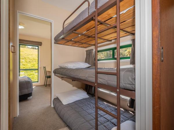 Blue Lake TOP 10 Holiday Park : photo 5 de la chambre one-bedroom cabin with ensuite