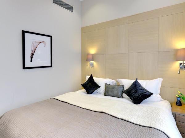 Claverley Court Apartments Knightsbridge : photo 10 de la chambre appartement 3 chambres de luxe avec balcon
