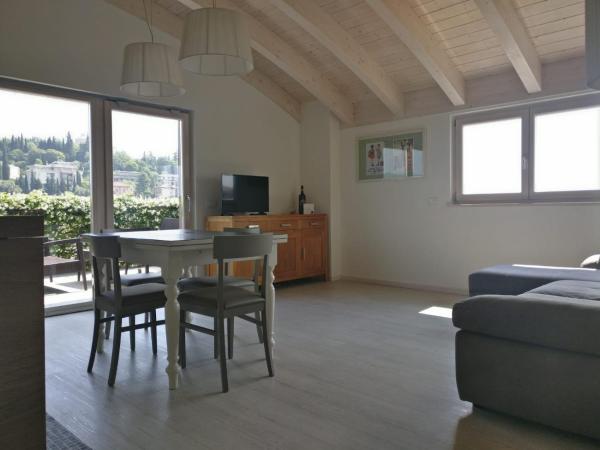 Nuova Opera Rooms : photo 4 de la chambre suite avec balcon et terrasse