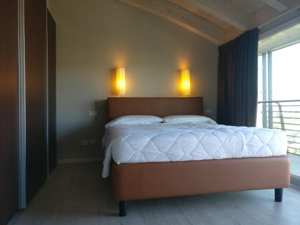 Nuova Opera Rooms : photo 5 de la chambre suite avec balcon et terrasse