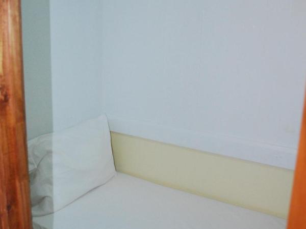 Bowery Grand Hotel : photo 1 de la chambre chambre simple standard avec salle de bains commune
