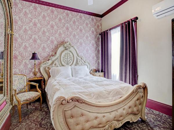 Sara's Inn on the Boulevard : photo 1 de la chambre suite lit queen-size