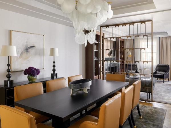 Four Seasons Hotel London at Ten Trinity Square : photo 5 de la chambre three bedroom hotel residence