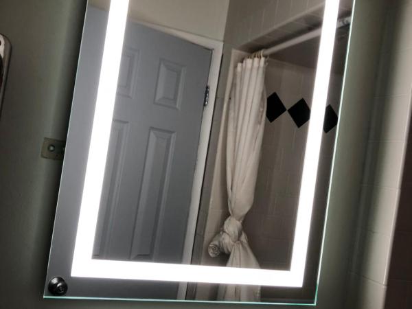 Monticello Motel : photo 3 de la chambre chambre lit king-size