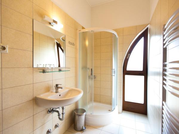 Piroska Csárda és Panzió : photo 10 de la chambre chambre double ou lits jumeaux