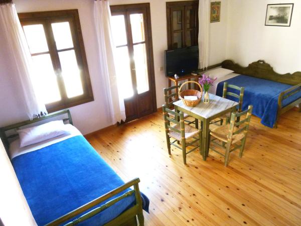 Madonna Studios : photo 2 de la chambre appartement avec terrasse