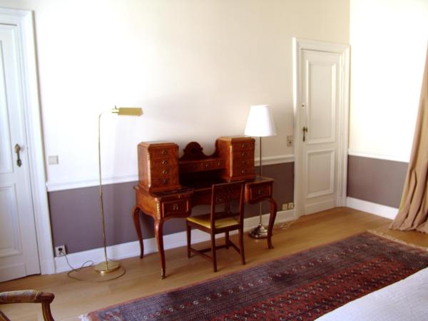 Louise Chatelain suites : photo 8 de la chambre chambre familiale - vue sur jardin