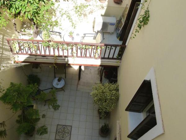 Madonna Studios : photo 5 de la chambre appartement avec terrasse