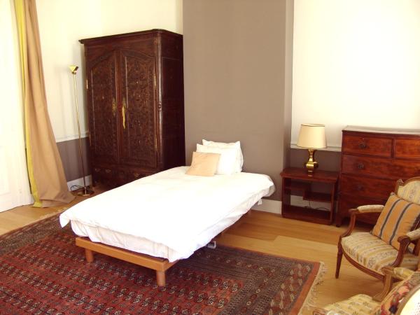 Louise Chatelain suites : photo 7 de la chambre chambre familiale - vue sur jardin