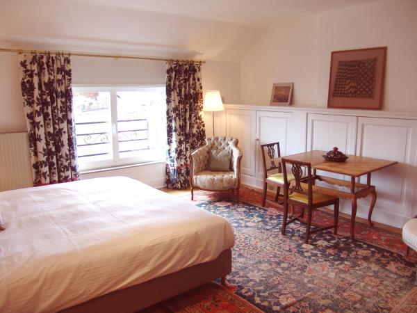 Louise Chatelain suites : photo 7 de la chambre chambre familiale - vue sur jardin