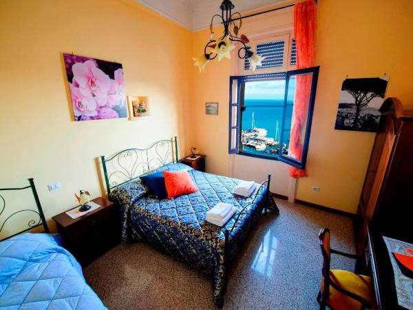 Barone Bed and Breakfast : photo 7 de la chambre chambre triple classique - vue sur mer