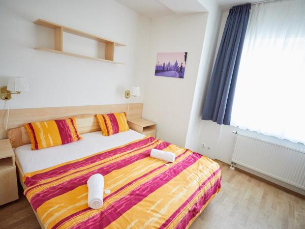 University Hotel : photo 4 de la chambre chambre double avec kitchenette