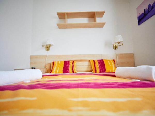 University Hotel : photo 5 de la chambre chambre double avec kitchenette