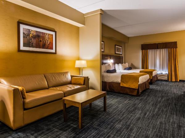 Best Western Plus Winnipeg West : photo 3 de la chambre suite avec 2 lits queen-size et canapé-lit