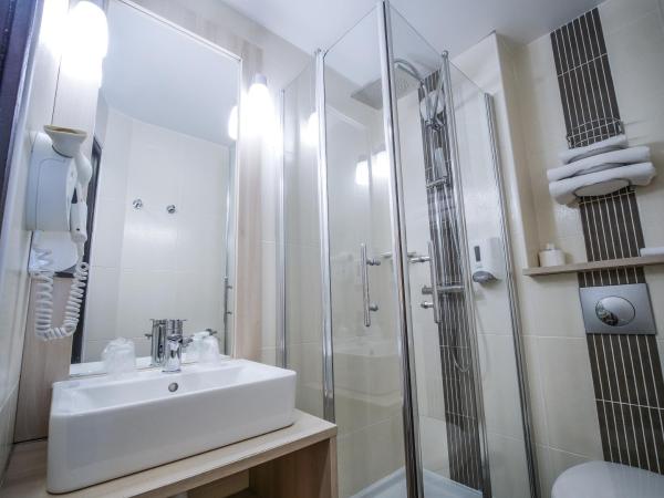 Hôtel Inn Design - Restaurant L'Escale : photo 4 de la chambre hébergement 2 chambres communicantes (4 personnes)