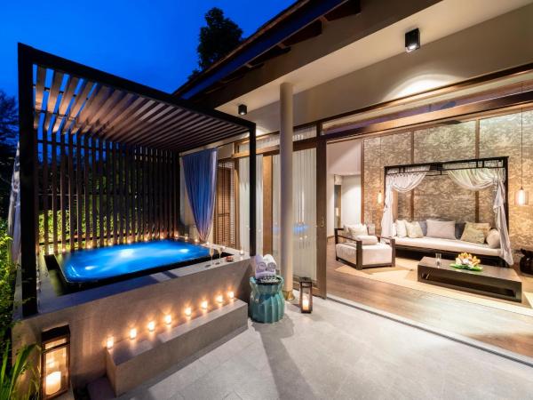 The Sarojin : photo 4 de la chambre suite avec jacuzzi et piscine