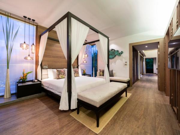 The Sarojin : photo 3 de la chambre suite avec jacuzzi et piscine