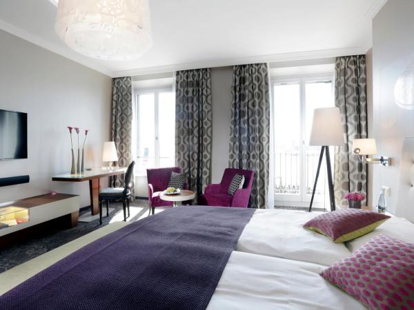 Hotel Schweizerhof Luzern : photo 3 de la chambre chambre double ou lits jumeaux deluxe - vue sur lac