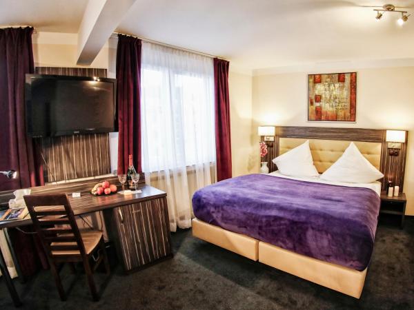 Hotel Famosa : photo 3 de la chambre chambre triple standard