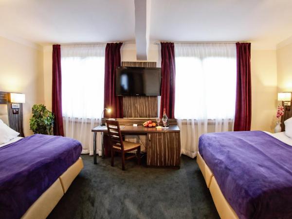 Hotel Famosa : photo 2 de la chambre chambre triple standard