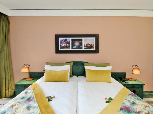 Hôtel Volubilis : photo 5 de la chambre chambre double - vue sur piscine