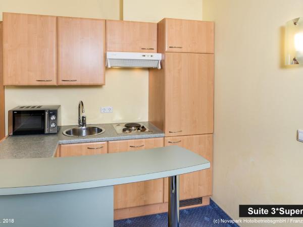 NOVAPARK Flugzeughotel Graz : photo 2 de la chambre suite familiale