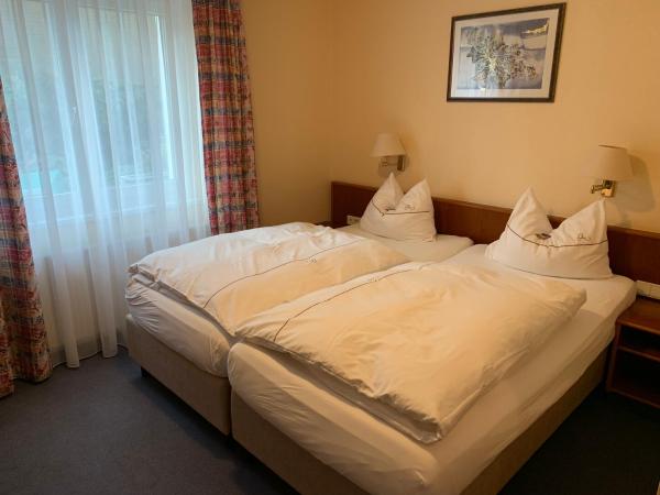 Gästehaus Alpinia : photo 6 de la chambre chambre simple avec douche