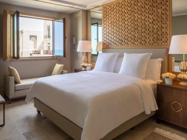 Four Seasons Hotel Tunis : photo 2 de la chambre suite lit king-size exécutive