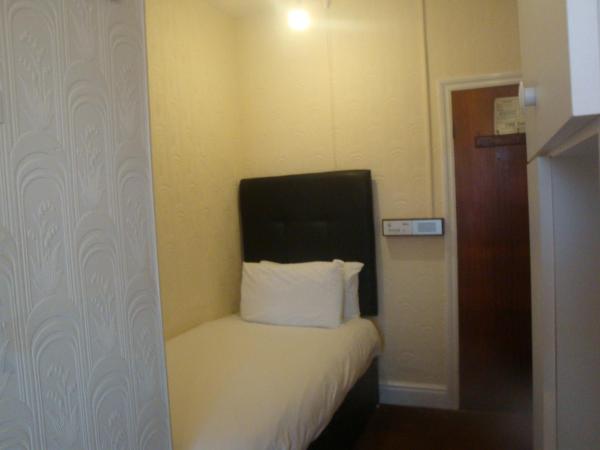 The Sandhurst Hotel : photo 1 de la chambre chambre simple avec salle de bains privative