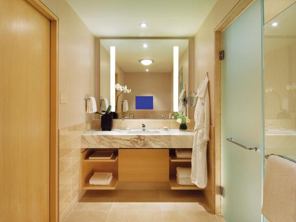 Four Seasons Hotel Seattle : photo 6 de la chambre chambre lit king-size - vue sur seattle