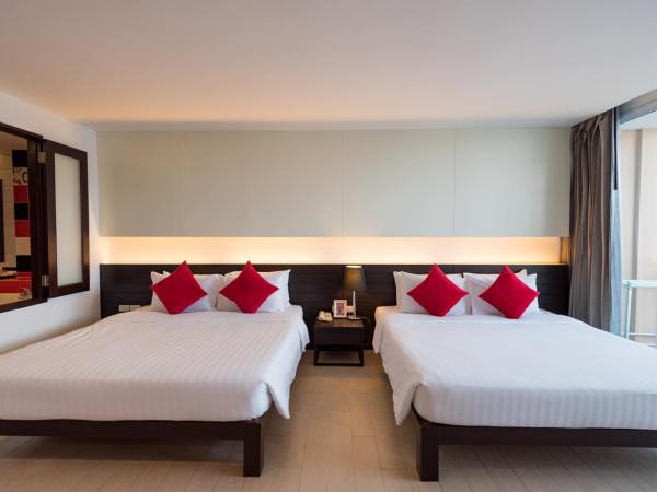 Hotel J Pattaya - SHA Extra Plus : photo 2 de la chambre grande chambre familiale deluxe