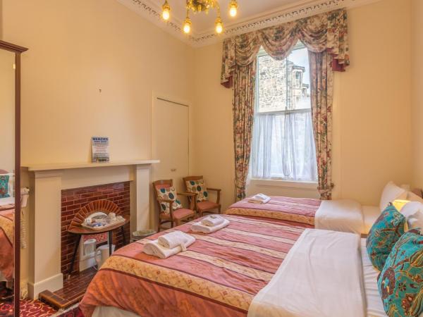 Menzies Guest House : photo 4 de la chambre chambre familiale (3 adultes)