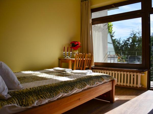 Apartamenty Argo : photo 1 de la chambre appartement avec balcon