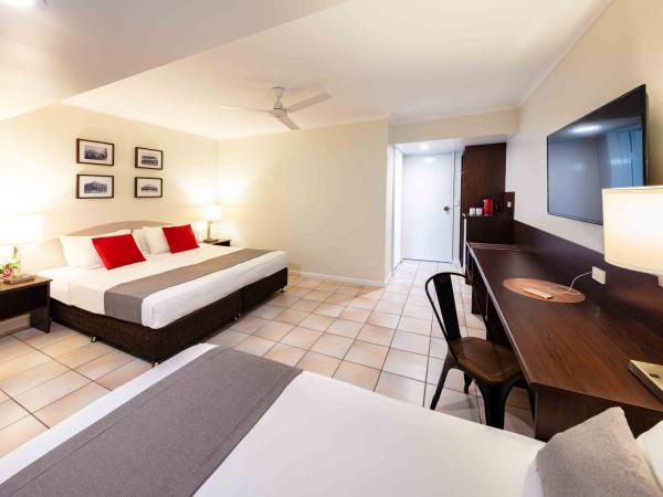 Hides Hotel : photo 1 de la chambre hébergement lit king-size et lit simple