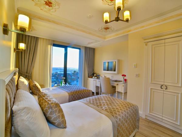 Yılsam Sultanahmet Hotel : photo 3 de la chambre suite junior familiale avec vue sur mer

