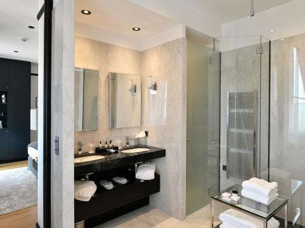 Hôtel Restaurant le Touring - Teritoria : photo 4 de la chambre chambre deluxe - vue sur mer