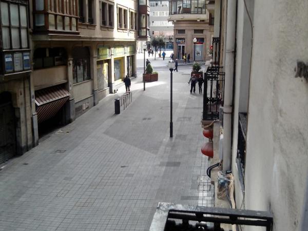 Zubia Urban Rooms : photo 2 de la chambre chambre triple avec salle de bains commune