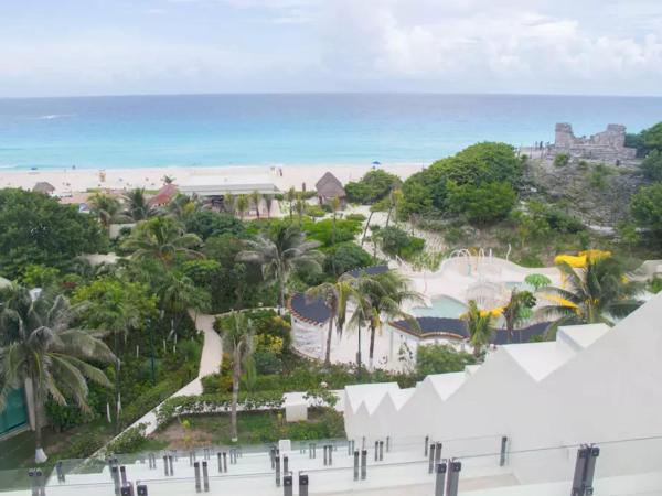 Beachfront Getaway Condo : photo 6 de la chambre appartement - vue sur mer