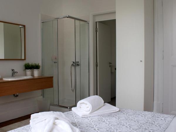 WW Hostel & Suites : photo 4 de la chambre chambre double supérieure avec balcon
